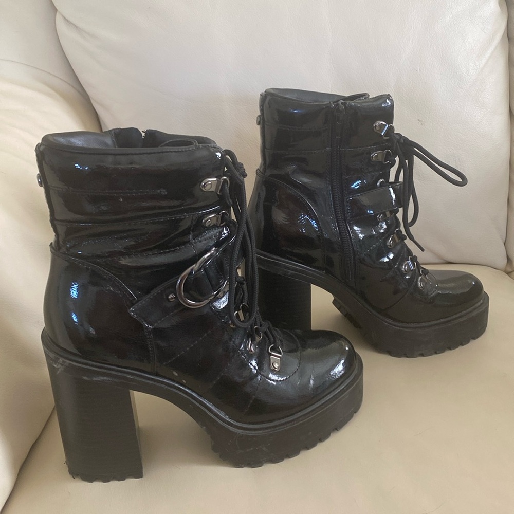 Black shiny silk boot heel ties and belts GBG size 8^1/2
